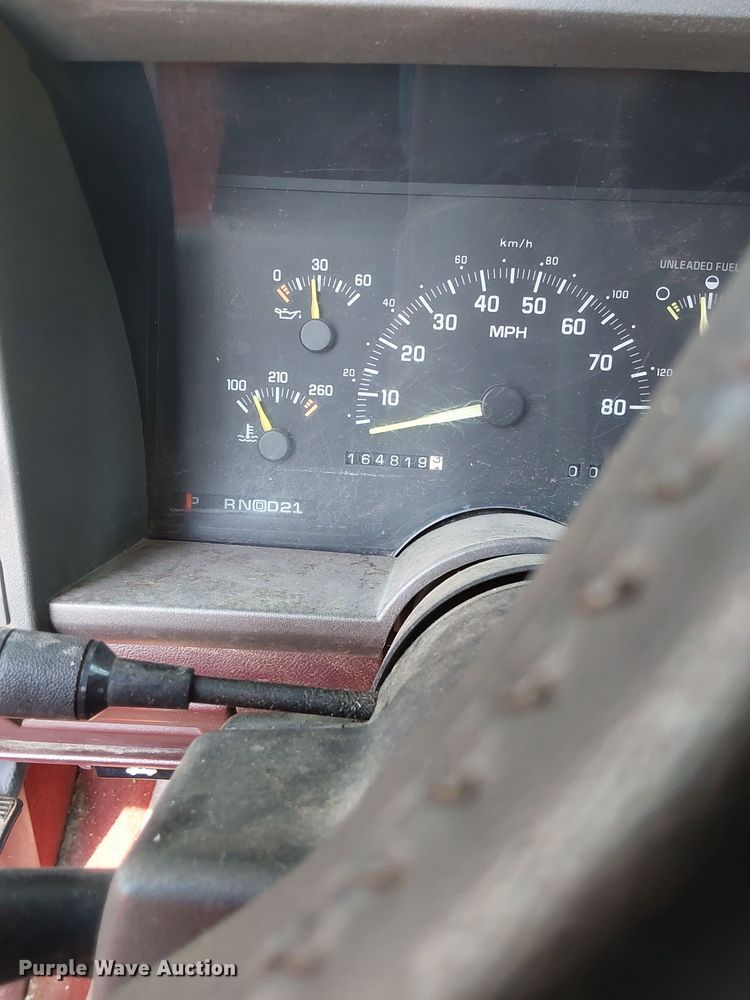 image for item DQ0251 1993 Chevrolet C3500  Crew Cab pickup truck