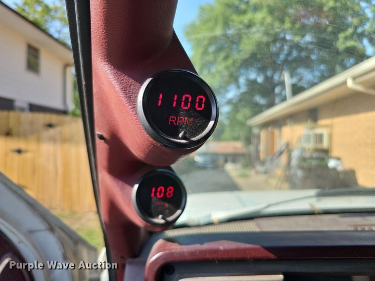 image for item DQ0251 1993 Chevrolet C3500  Crew Cab pickup truck