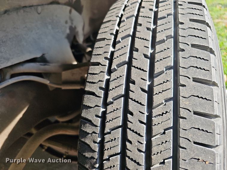 image for item DQ0251 1993 Chevrolet C3500  Crew Cab pickup truck