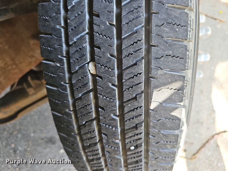 image for item DQ0251 1993 Chevrolet C3500  Crew Cab pickup truck