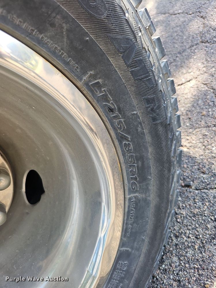 image for item DQ0251 1993 Chevrolet C3500  Crew Cab pickup truck