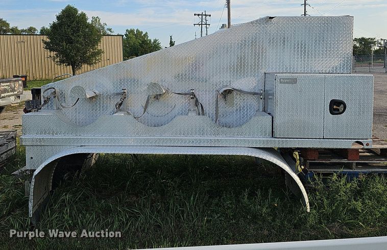 image for item DQ0253 2015 JD Welding & Sandblasting LLC  mobile home toter bed