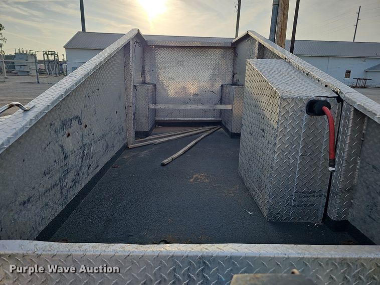 image for item DQ0253 2015 JD Welding & Sandblasting LLC  mobile home toter bed