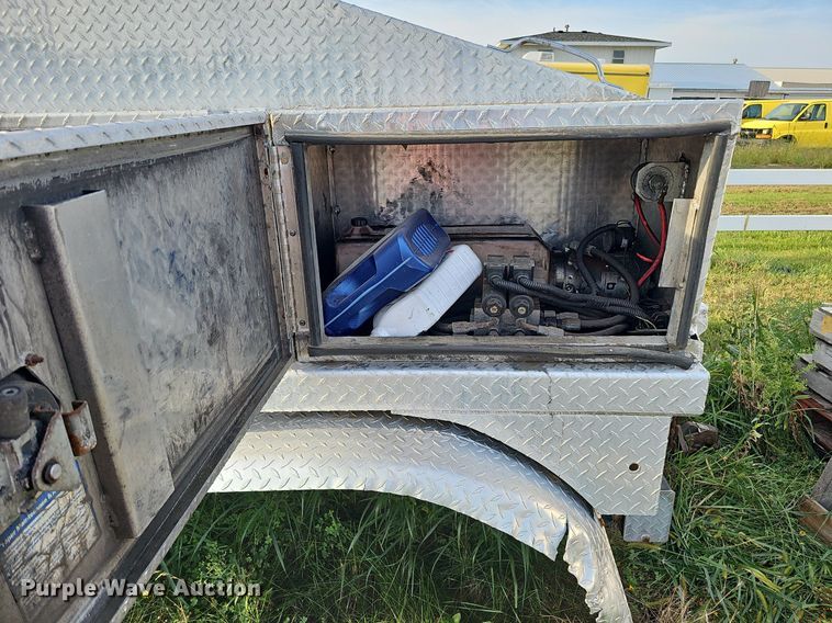 image for item DQ0253 2015 JD Welding & Sandblasting LLC  mobile home toter bed