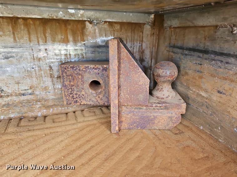 image for item DQ0253 2015 JD Welding & Sandblasting LLC  mobile home toter bed