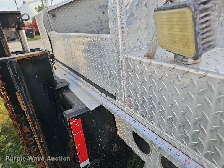 image for item DQ0253 2015 JD Welding & Sandblasting LLC  mobile home toter bed