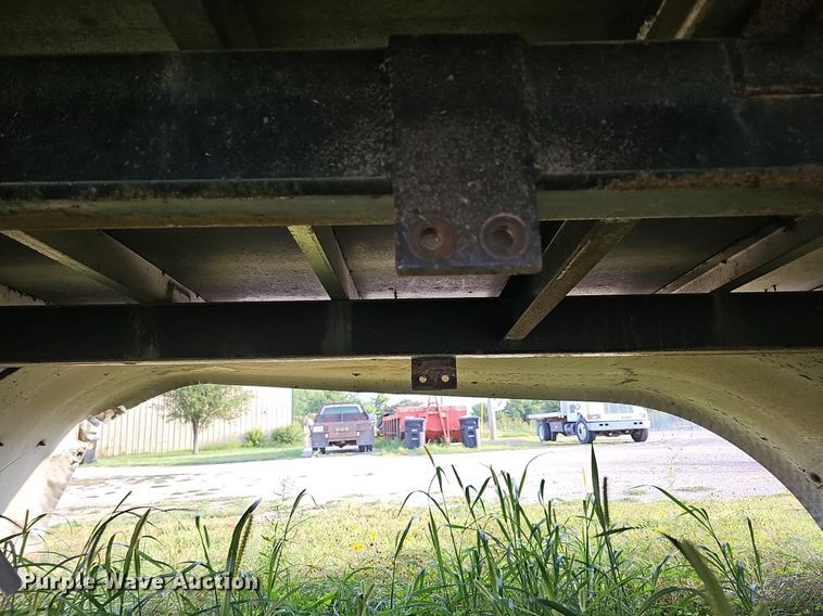 image for item DQ0253 2015 JD Welding & Sandblasting LLC  mobile home toter bed