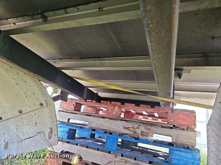 image for item DQ0253 2015 JD Welding & Sandblasting LLC  mobile home toter bed