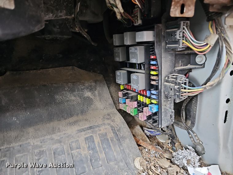 image for item DQ0261 2006 Ford F150  SuperCap pickup truck