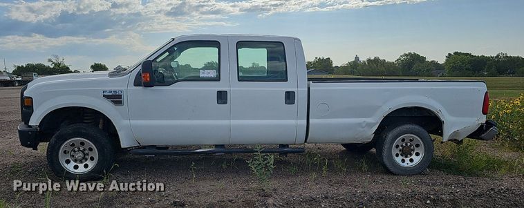image for item DQ0262 2008 Ford F250 Super Duty  Crew Cab pickup truck