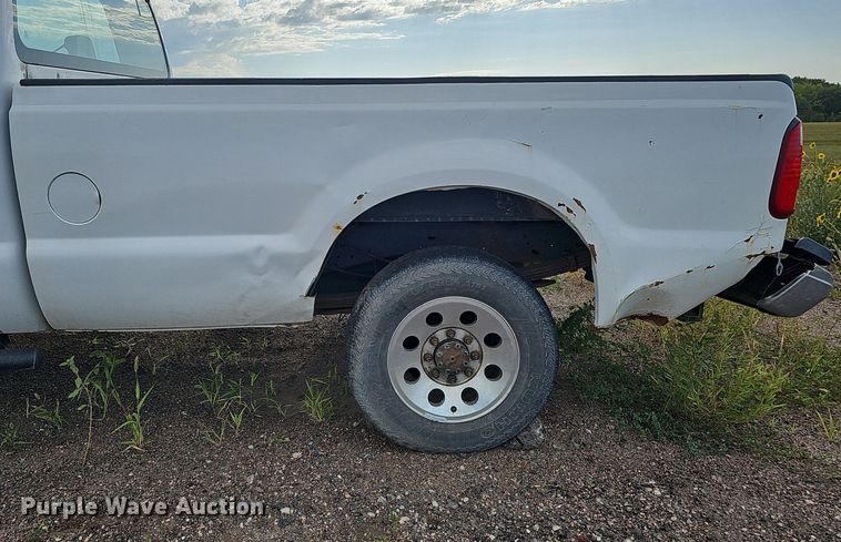 image for item DQ0262 2008 Ford F250 Super Duty  Crew Cab pickup truck