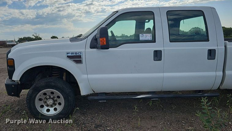 image for item DQ0262 2008 Ford F250 Super Duty  Crew Cab pickup truck