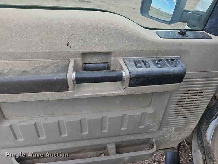 image for item DQ0262 2008 Ford F250 Super Duty  Crew Cab pickup truck