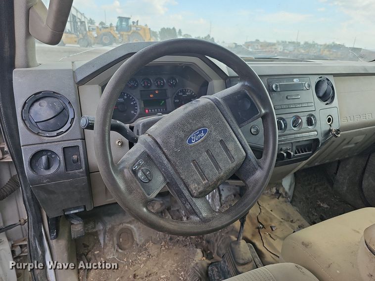 image for item DQ0262 2008 Ford F250 Super Duty  Crew Cab pickup truck