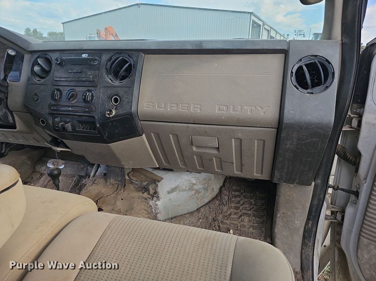 image for item DQ0262 2008 Ford F250 Super Duty  Crew Cab pickup truck