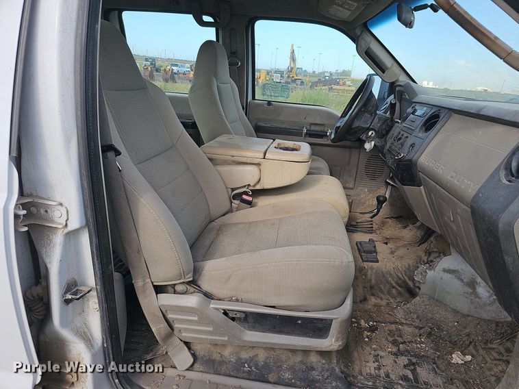 image for item DQ0262 2008 Ford F250 Super Duty  Crew Cab pickup truck