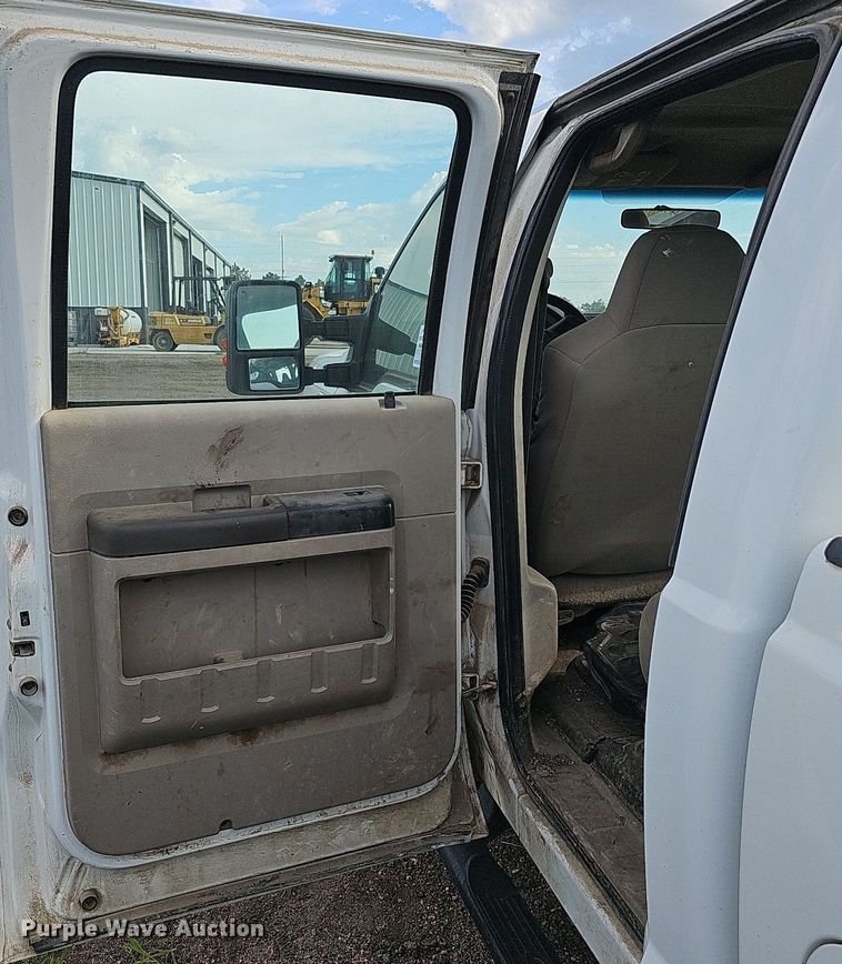 image for item DQ0262 2008 Ford F250 Super Duty  Crew Cab pickup truck