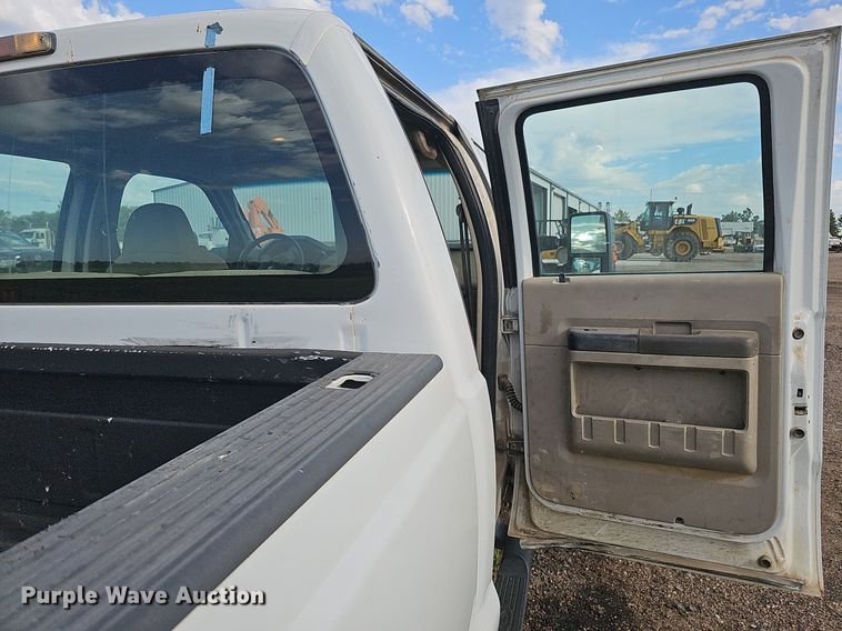 image for item DQ0262 2008 Ford F250 Super Duty  Crew Cab pickup truck