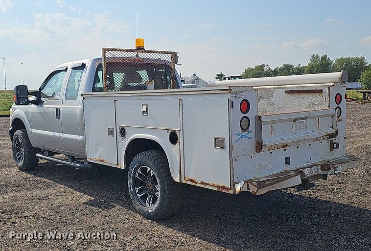 image for item DQ0263 2011 Ford  F350 Super Duty  SuperCab utility bed pickup truck