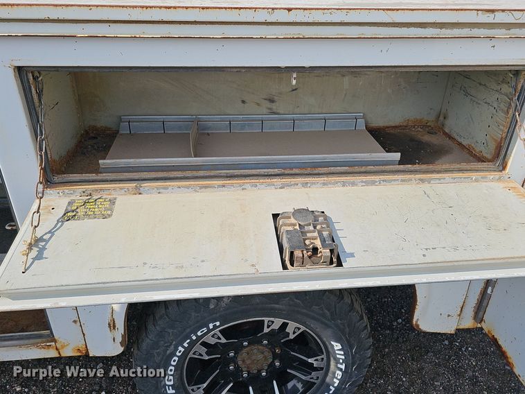 image for item DQ0263 2011 Ford  F350 Super Duty  SuperCab utility bed pickup truck