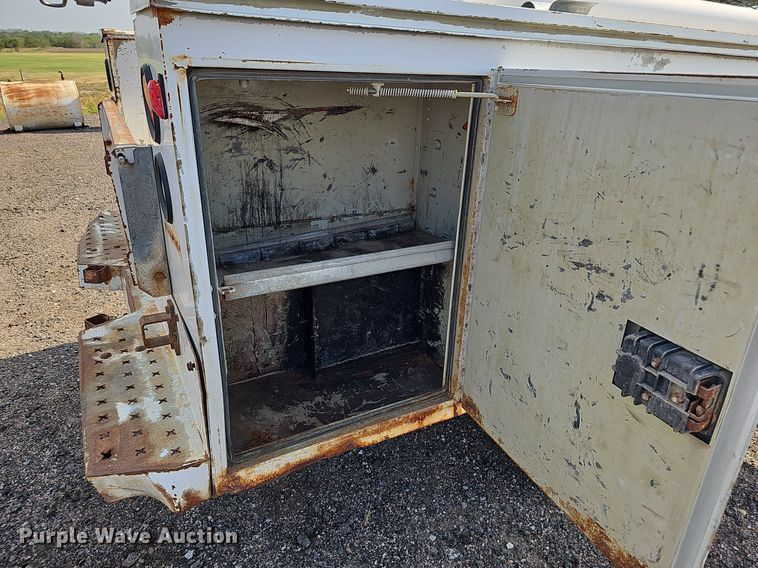 image for item DQ0263 2011 Ford  F350 Super Duty  SuperCab utility bed pickup truck