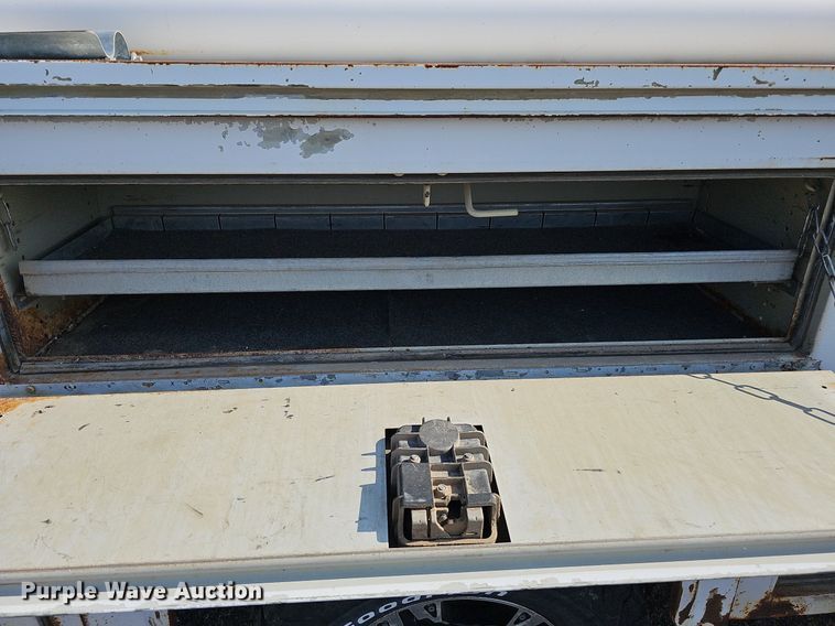 image for item DQ0263 2011 Ford  F350 Super Duty  SuperCab utility bed pickup truck