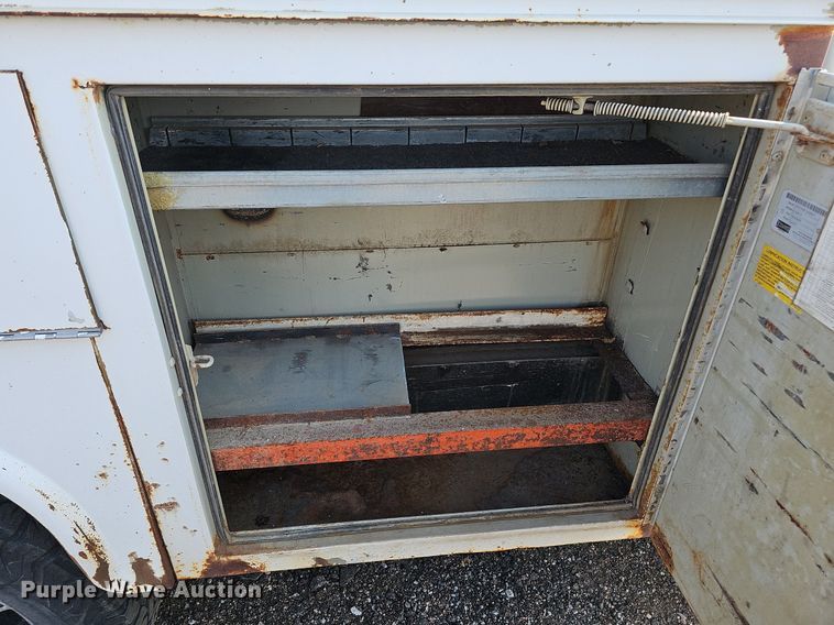 image for item DQ0263 2011 Ford  F350 Super Duty  SuperCab utility bed pickup truck