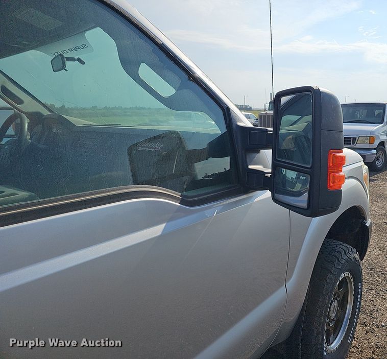 image for item DQ0263 2011 Ford  F350 Super Duty  SuperCab utility bed pickup truck