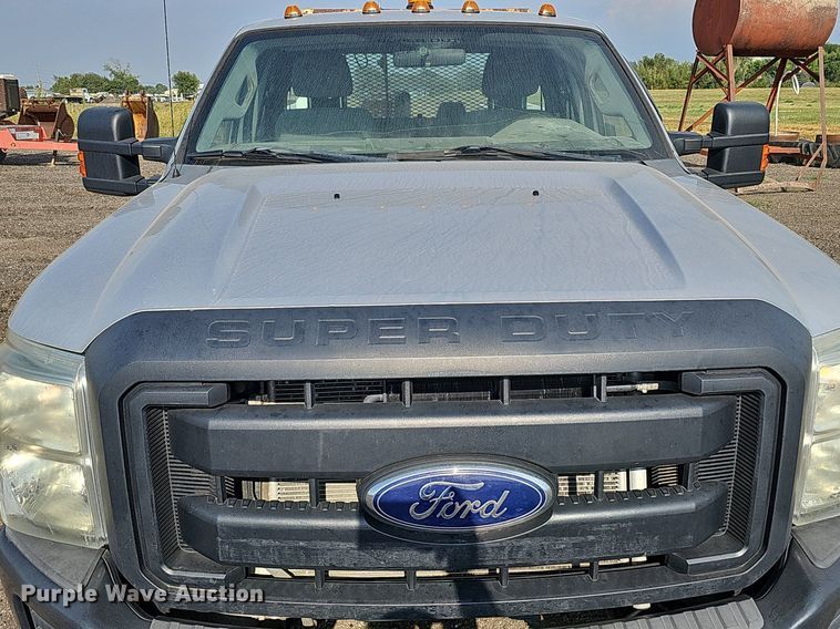 image for item DQ0263 2011 Ford  F350 Super Duty  SuperCab utility bed pickup truck