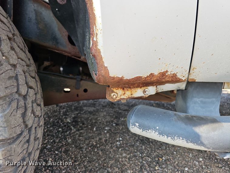 image for item DQ0263 2011 Ford  F350 Super Duty  SuperCab utility bed pickup truck