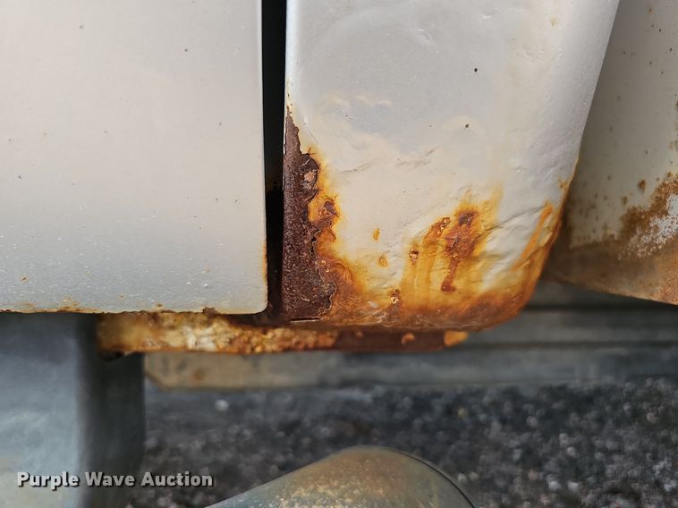 image for item DQ0263 2011 Ford  F350 Super Duty  SuperCab utility bed pickup truck