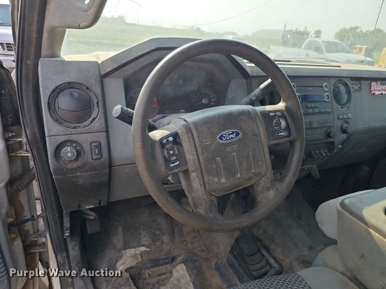 image for item DQ0263 2011 Ford  F350 Super Duty  SuperCab utility bed pickup truck