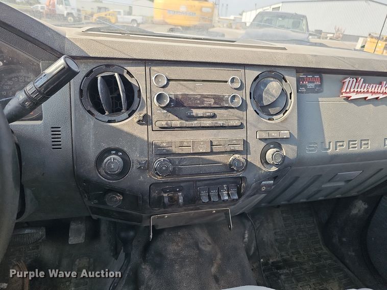 image for item DQ0263 2011 Ford  F350 Super Duty  SuperCab utility bed pickup truck