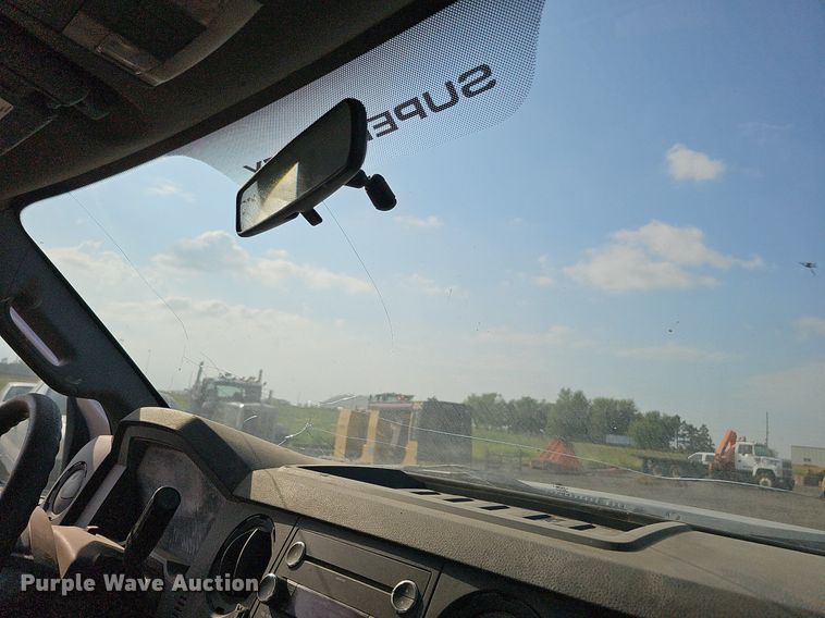 image for item DQ0263 2011 Ford  F350 Super Duty  SuperCab utility bed pickup truck