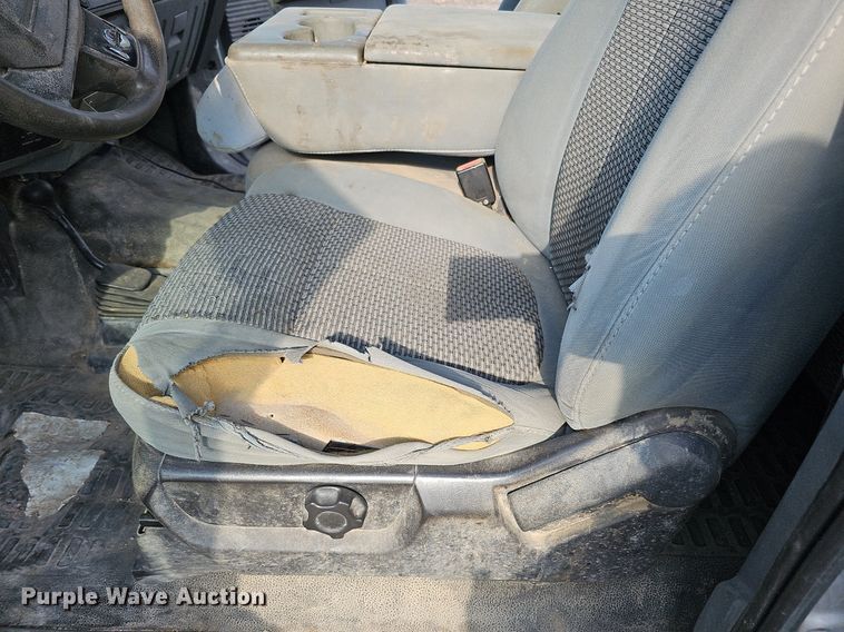 image for item DQ0263 2011 Ford  F350 Super Duty  SuperCab utility bed pickup truck