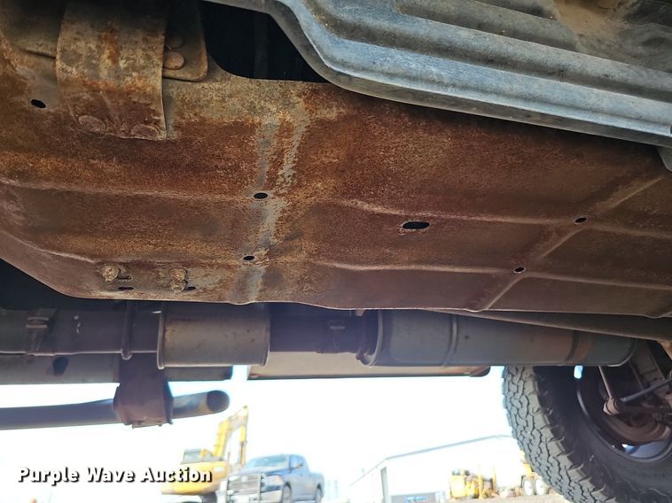 image for item DQ0263 2011 Ford  F350 Super Duty  SuperCab utility bed pickup truck