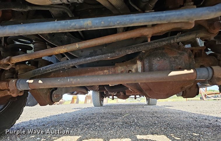 image for item DQ0263 2011 Ford  F350 Super Duty  SuperCab utility bed pickup truck