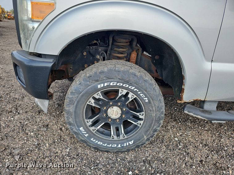 image for item DQ0263 2011 Ford  F350 Super Duty  SuperCab utility bed pickup truck