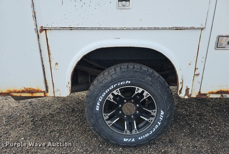 image for item DQ0263 2011 Ford  F350 Super Duty  SuperCab utility bed pickup truck