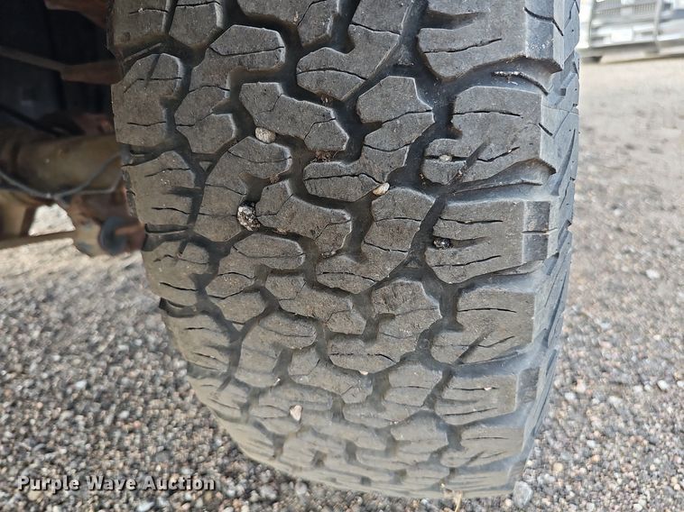 image for item DQ0263 2011 Ford  F350 Super Duty  SuperCab utility bed pickup truck