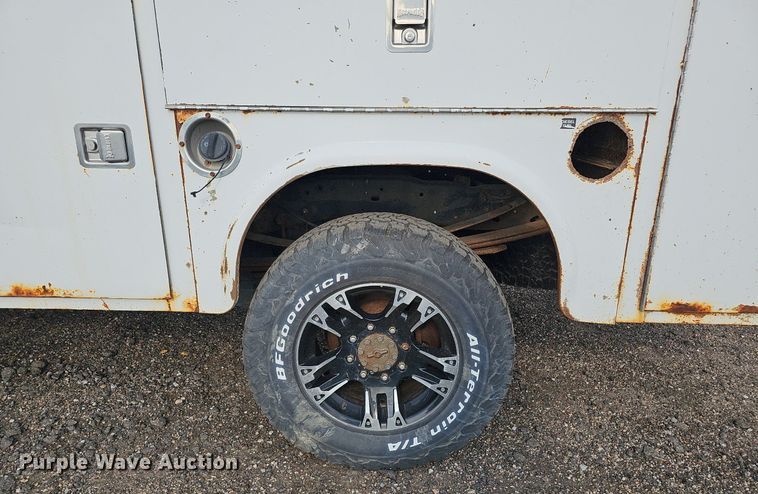 image for item DQ0263 2011 Ford  F350 Super Duty  SuperCab utility bed pickup truck