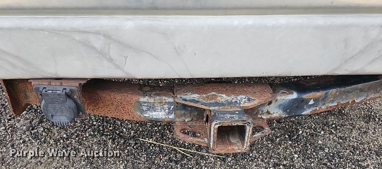 image for item DQ0264 2004 Ford E150 XLT  van