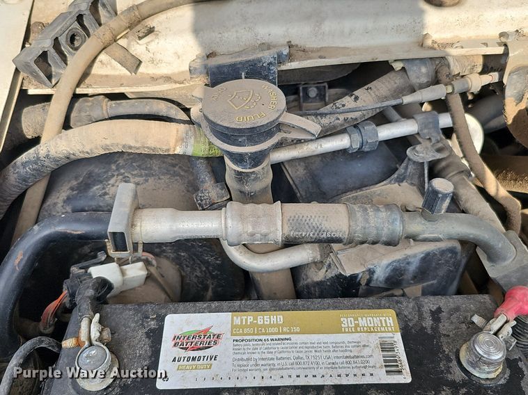 image for item DQ0264 2004 Ford E150 XLT  van