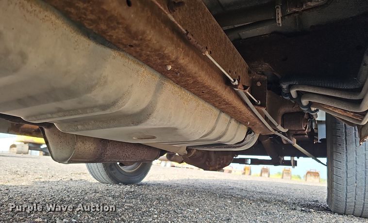 image for item DQ0264 2004 Ford E150 XLT  van