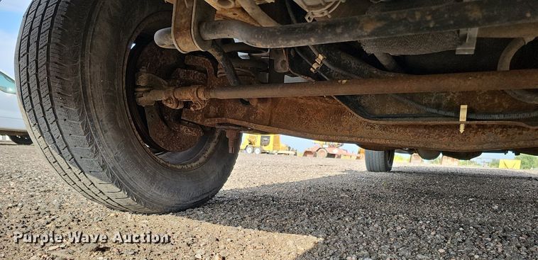 image for item DQ0264 2004 Ford E150 XLT  van