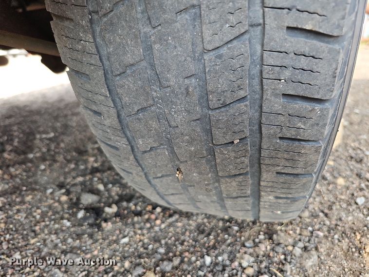 image for item DQ0264 2004 Ford E150 XLT  van