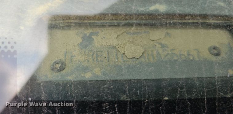 image for item DQ0264 2004 Ford E150 XLT  van