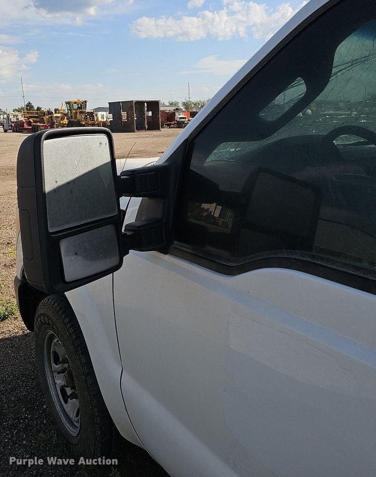 image for item DQ0271 2011 Ford F250 Super Duty  Crew Cab pickup truck