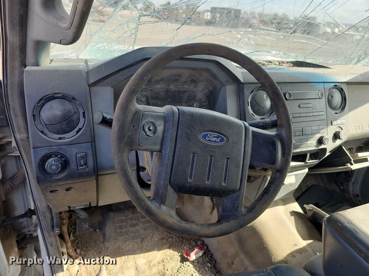 image for item DQ0271 2011 Ford F250 Super Duty  Crew Cab pickup truck