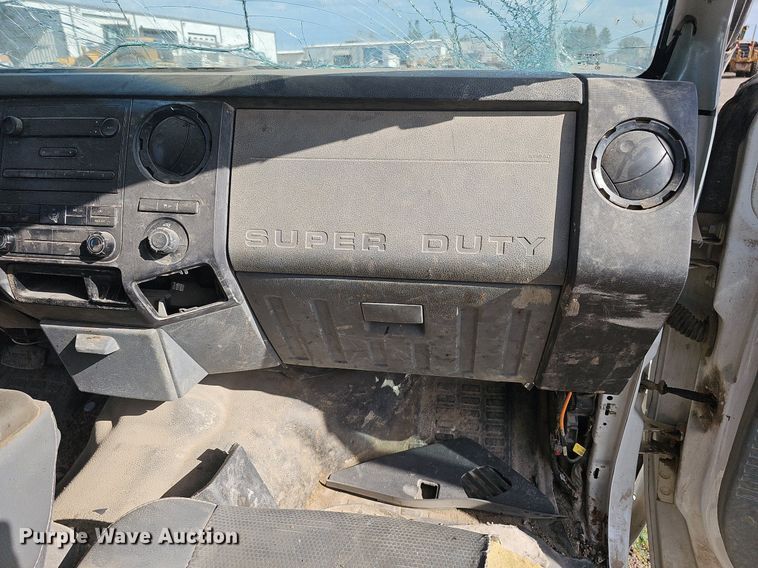 image for item DQ0271 2011 Ford F250 Super Duty  Crew Cab pickup truck